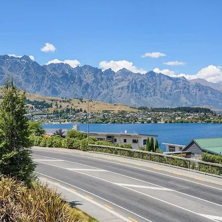 Luxury Lakeview 2 Bedroom Apartment Queenstown Bagian luar foto