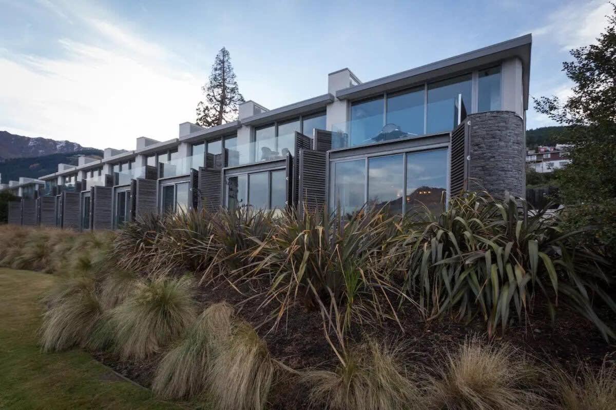 Luxury Lakeview 2 Bedroom Apartment Queenstown Bagian luar foto